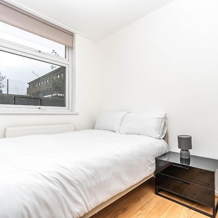 Bright Guest House In Hackney London Exteriör bild